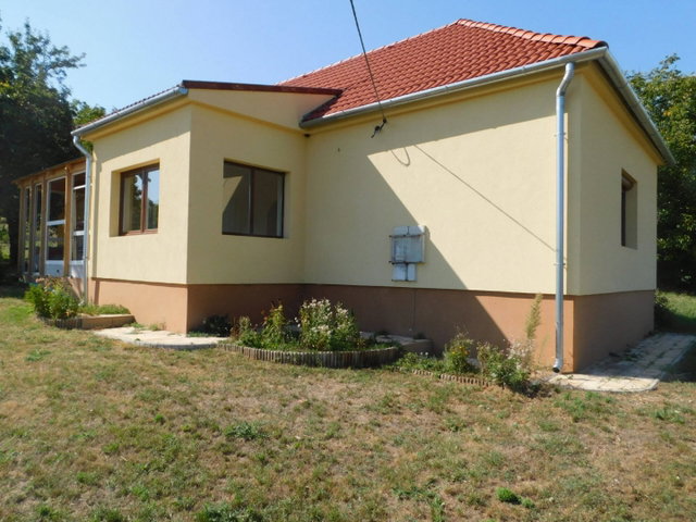 Eladó családi ház, Bedegkéren 54 M Ft, 3 szobás