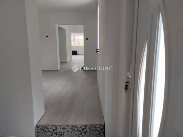 Eladó családi ház, Kányban 19.9 M Ft, 2 szobás