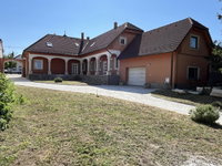 Eladó családi ház, Lövőn 149 M Ft, 6+1 szobás