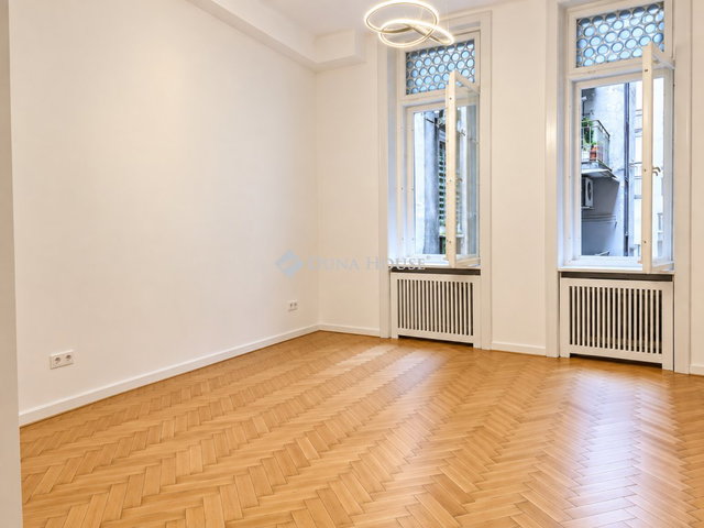 Kiadó téglalakás, albérlet, V. kerületben, Molnár utcában