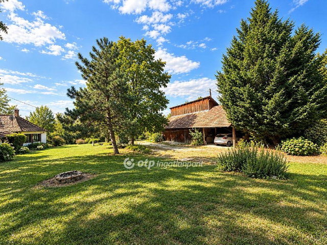 Eladó családi ház, Kötcsén 429.9 M Ft, 4 szobás