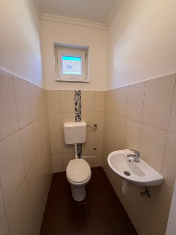 Kiadó ikerház, albérlet, Nyíregyházán 250 E Ft / hó, 3 szobás