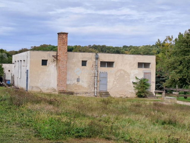 Kiadó ipari ingatlan, Bükkösdön 1200 E Ft / hó