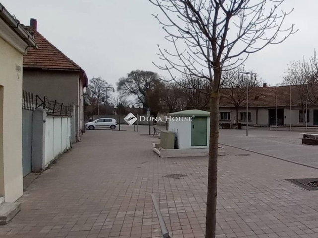 Eladó családi ház, Mosonmagyaróváron, Erzsébet téren 36 M Ft