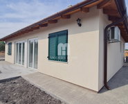Eladó családi ház, Székesfehérvárott 97.5 M Ft, 4 szobás