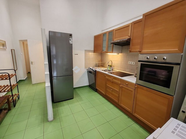 Kiadó téglalakás, albérlet, Budapesten, VI. kerületben