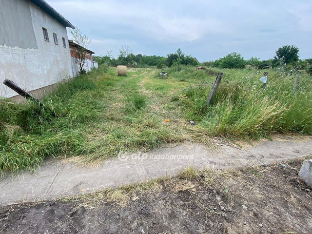 Eladó telek, Nagyivánon 1.4 M Ft / költözzbe.hu