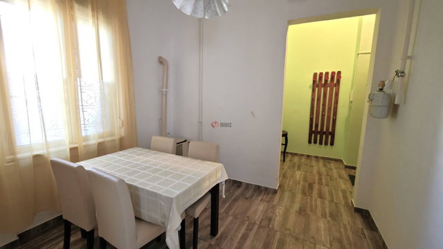 Eladó téglalakás, Szegeden, Kossuth Lajos sugárúton 41 M Ft