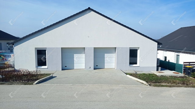 Eladó ikerház, Teskándon 75 M Ft, 4 szobás