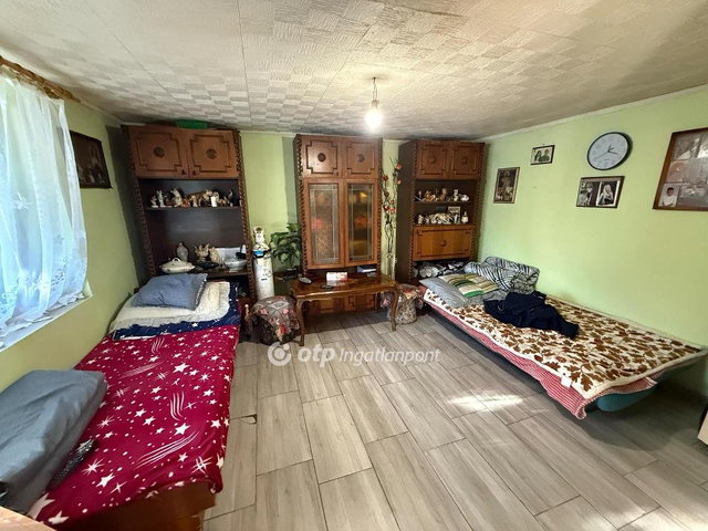 Eladó családi ház, Debrecenben 15.99 M Ft, 2 szobás