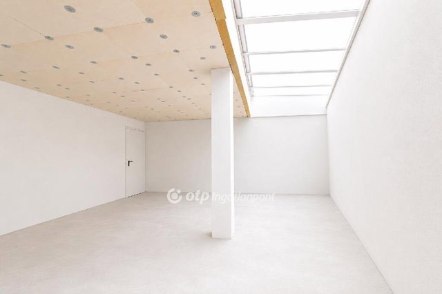 Eladó ipari ingatlan, Budapesten, III. kerületben 23.625 M Ft