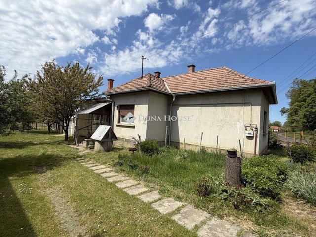 Eladó családi ház, Tormaföldén 17.99 M Ft, 2 szobás