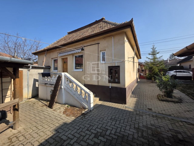 Eladó családi ház, Veszprémben 139 M Ft, 3+1 szobás