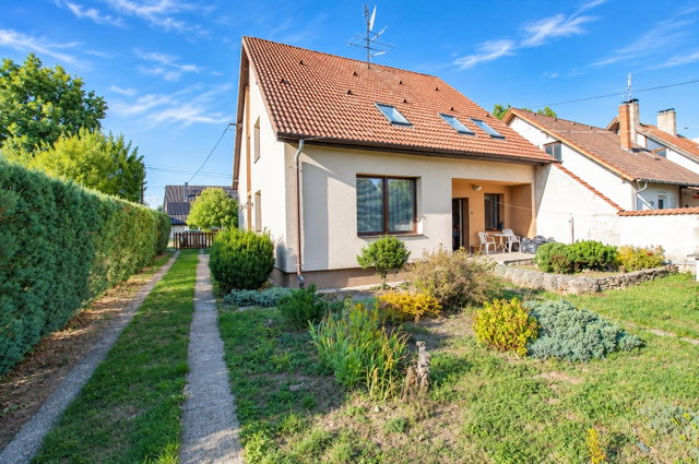 Eladó családi ház, Szombathelyen 88.9 M Ft, 5 szobás