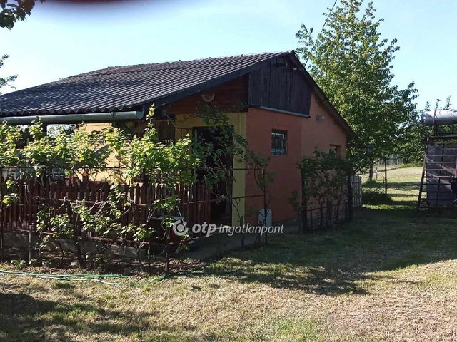 Eladó mezogazdasagi ingatlan, Balatonfőkajáron 10 M Ft