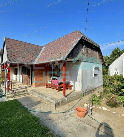 Eladó családi ház, Győrújbaráton 47.5 M Ft, 3 szobás