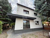 Eladó családi ház, Komáromban 169 M Ft, 7 szobás