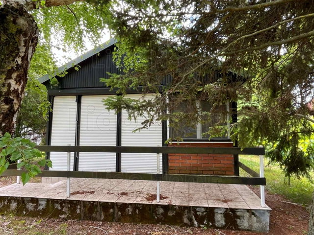 Eladó nyaraló, Balatonmáriafürdőn 39.9 M Ft, 2 szobás