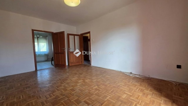 Eladó téglalakás, Szombathelyen 42.99 M Ft, 2 szobás