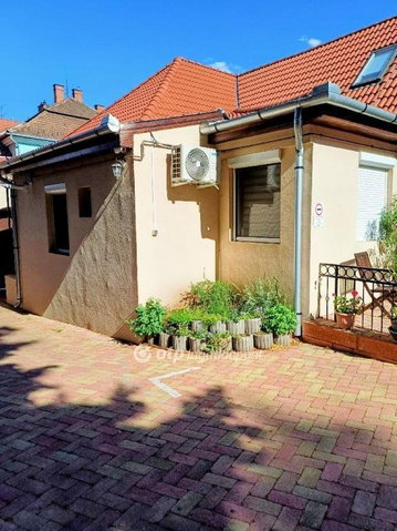 Eladó hotel, Egerben 169.9 M Ft / költözzbe.hu