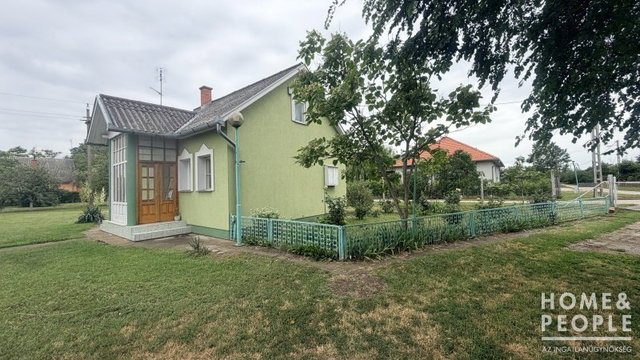 Eladó családi ház, Hódmezővásárhelyen 45 M Ft, 1 szobás