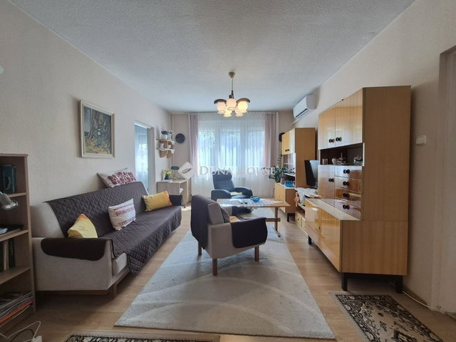 Eladó téglalakás, Zalaegerszegen 52 M Ft, 3+1 szobás