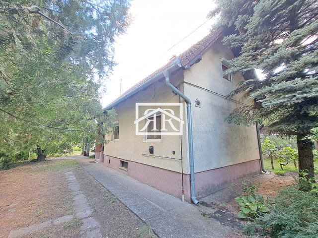 Eladó nyaraló, Szegeden, Kapor utcában 37.9 M Ft, 2 szobás
