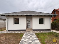 Eladó családi ház, Dunavarsányban 120 M Ft, 5 szobás