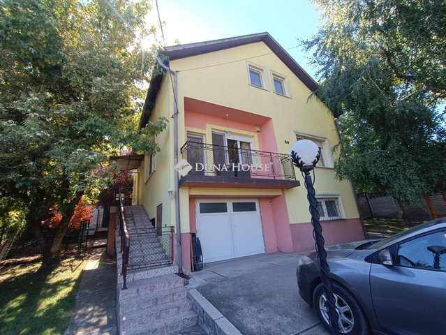 Eladó családi ház, Érden 190 M Ft, 8 szobás