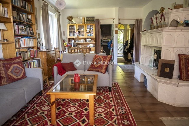 Eladó családi ház, Nagykovácsiban 139 M Ft, 8 szobás