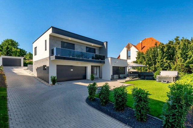 Eladó családi ház, Székesfehérvárott 199 M Ft, 3 szobás