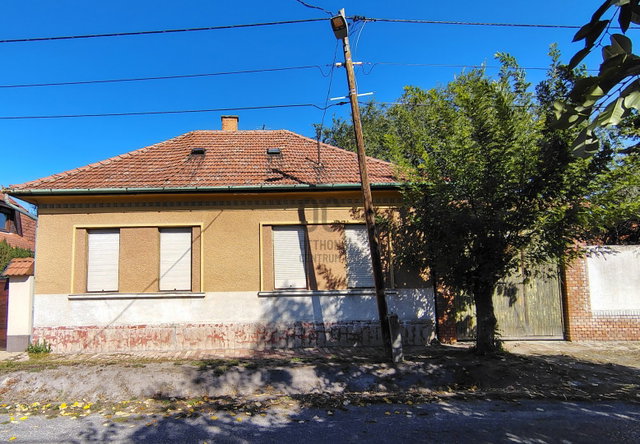 Eladó családi ház, Cegléden 62.5 M Ft, 3 szobás