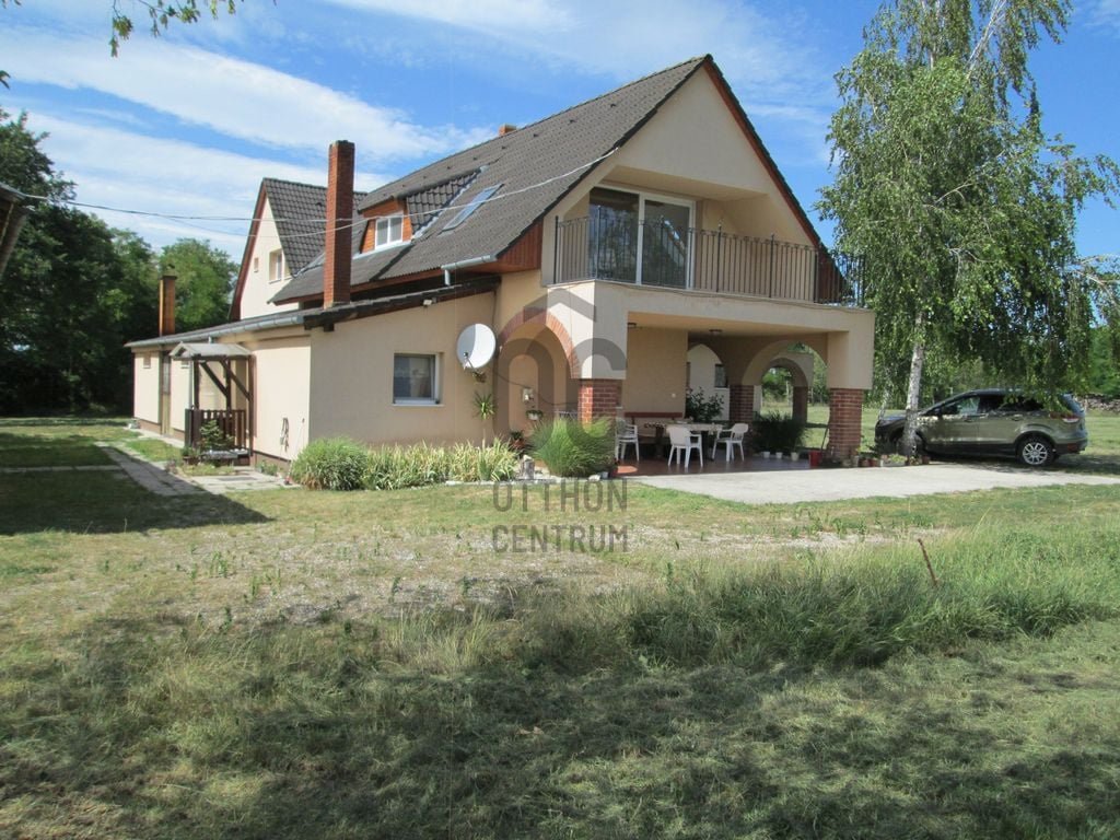 7 bed · 470m² · 178.900.000 ft