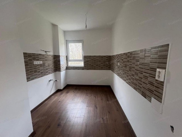 Eladó téglalakás, Izsákon 17.5 M Ft, 2 szobás