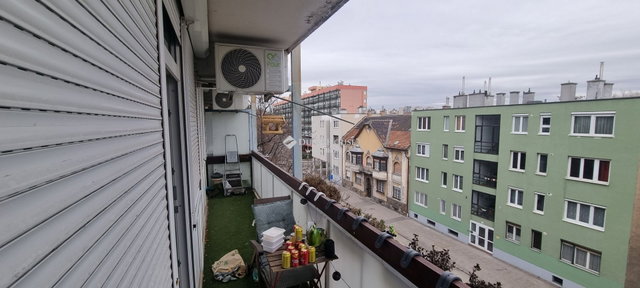 Eladó téglalakás, XX. kerületben, Kossuth Lajos utcában