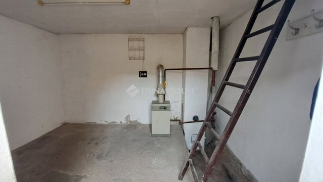 Eladó családi ház, Tápiószecsőn 49.9 M Ft, 3 szobás