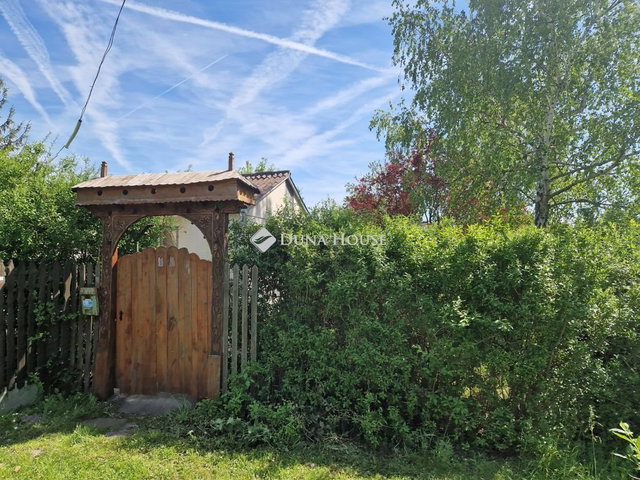 Eladó ikerház, Balatonfenyvesen, Dér utcában 37.9 M Ft, 3 szobás