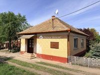 Eladó családi ház, Abonyban 39.9 M Ft, 2 szobás
