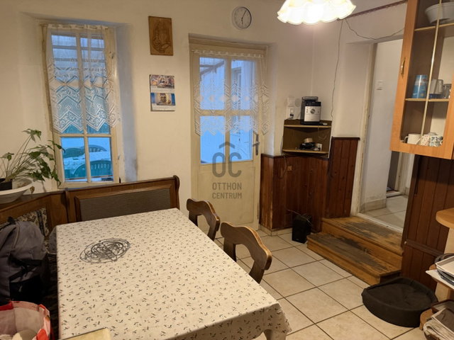 Eladó családi ház, Abonyban 29.5 M Ft, 2 szobás
