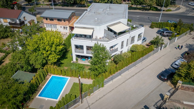 Eladó téglalakás, Balatonfüreden 149.9 M Ft, 2 szobás