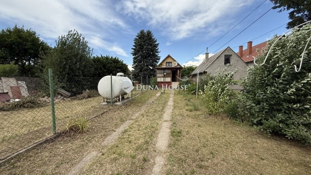 Eladó nyaraló, Sülysápon 23.5 M Ft, 2 szobás