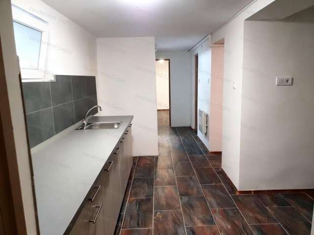 Kiadó téglalakás, albérlet, Szolnokon 180 E Ft / hó, 2 szobás