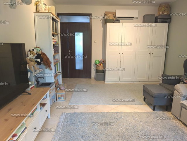 Eladó téglalakás, Budapesten, III. kerületben 99 M Ft