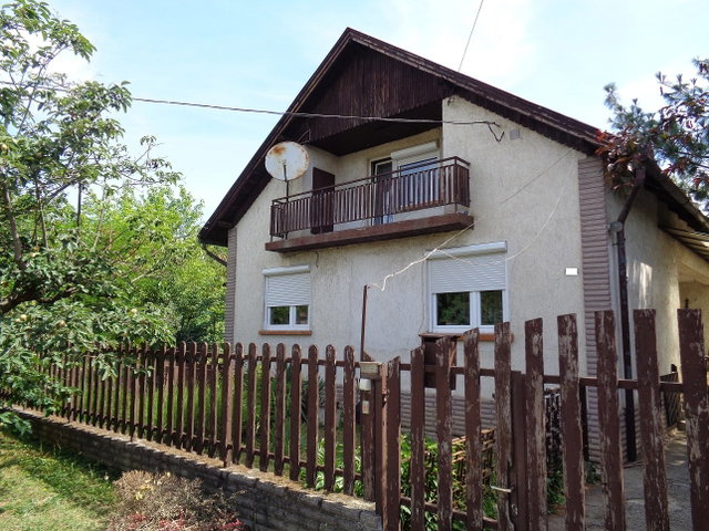 Eladó családi ház, Érden 95 M Ft, 4 szobás