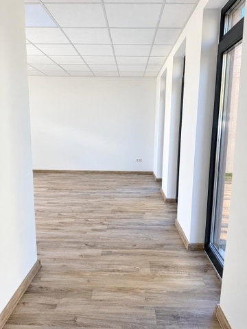 Kiadó iroda, Tatabányán 320 E Ft / hó, 3 szobás