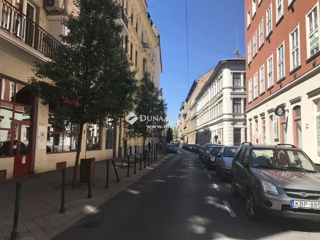 Eladó téglalakás, Budapesten, VIII. kerületben 144 M Ft