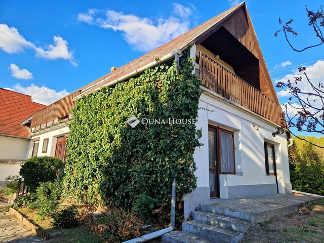 Eladó családi ház, Gyenesdiáson, Hunyadi közben 109.9 M Ft