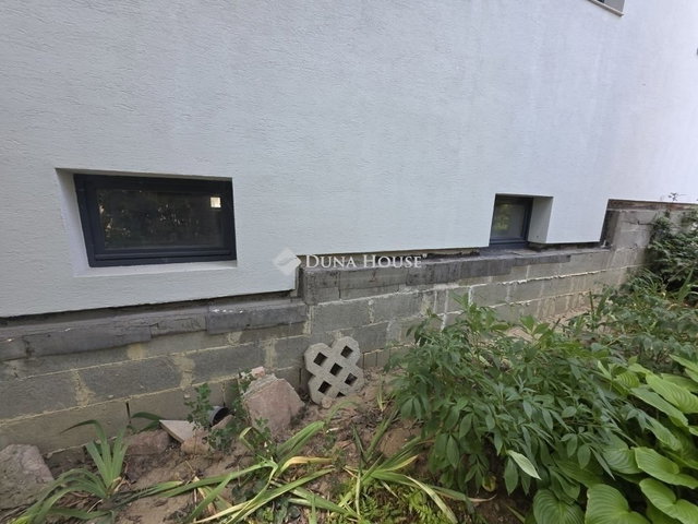 Eladó családi ház, Veresegyházon 149.9 M Ft, 4+1 szobás