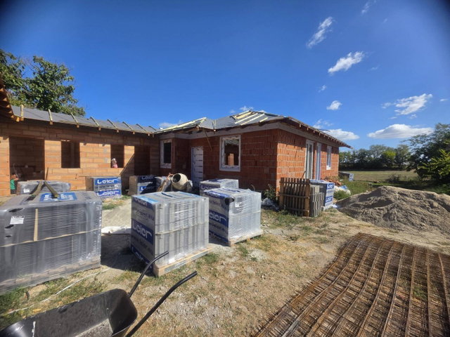 Eladó családi ház, Áporkán 87.99 M Ft, 5 szobás