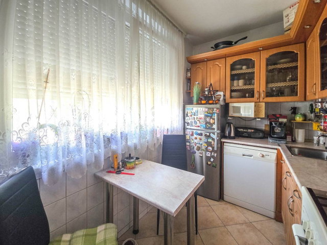 Eladó panellakás, Sopronban 49.9 M Ft, 2 szobás